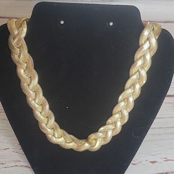 EXPRESS Goldtone Braided Necklace - Picture 2 of 8